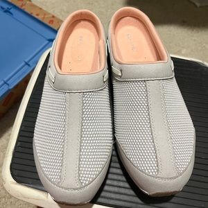 Women’s easy spirit traveltime like new